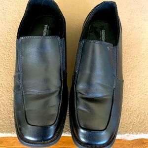 Sonoma boys dress shoes black, size 4 Med.